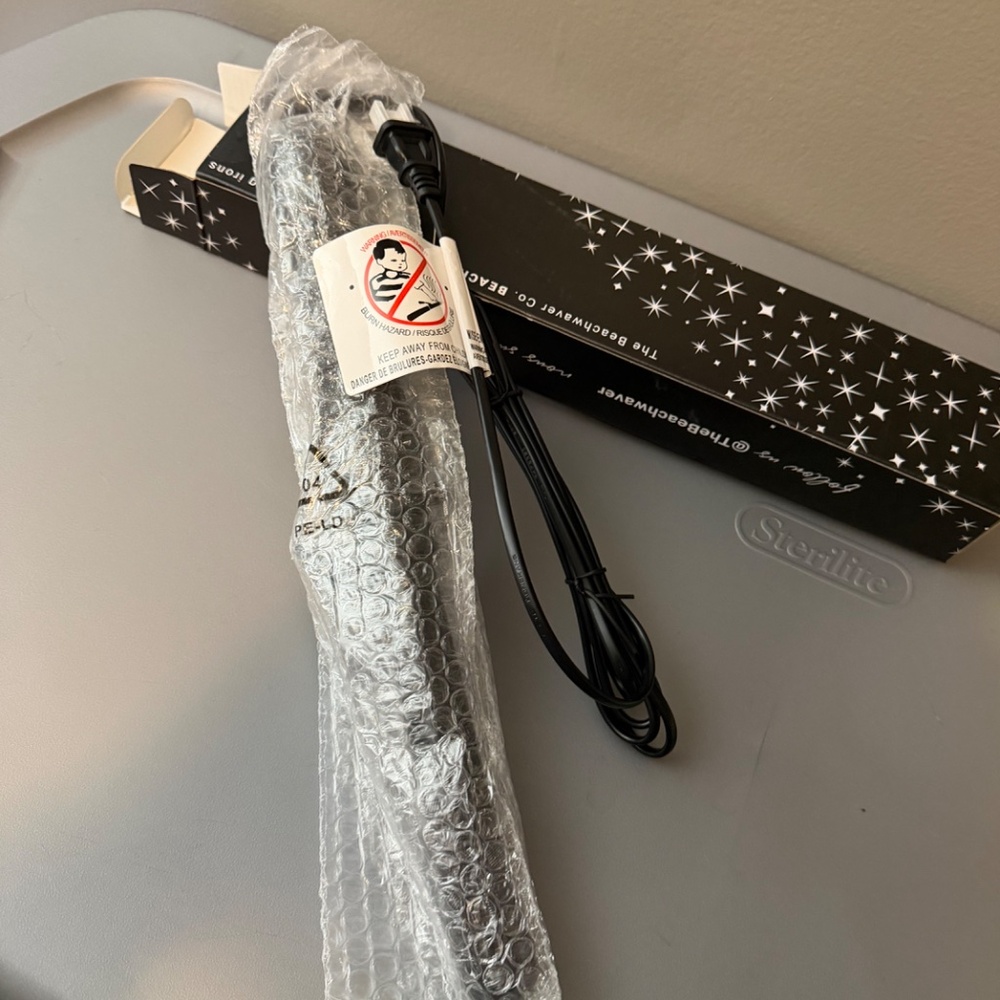 NWT Beach waver B1 color  black glitter - Picture 2 of 4